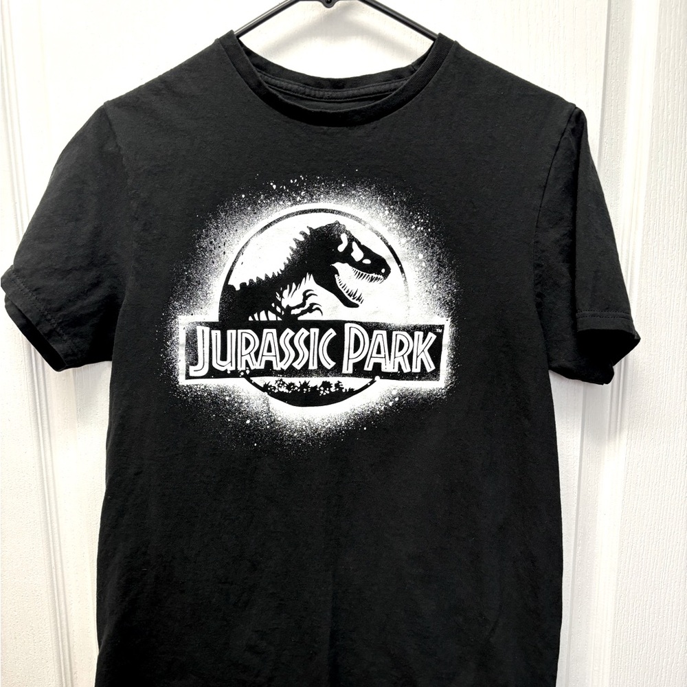 Unisex Size Medium Jurassic Park Black & White Tee Shirt